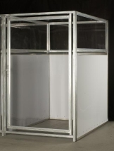 Wire-free suite with tempered glass doors